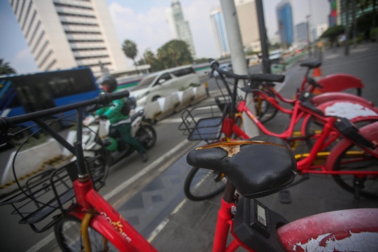 Sepeda Sewa Tak Terawat Bikin Kumuh Pedestrian Jakarta