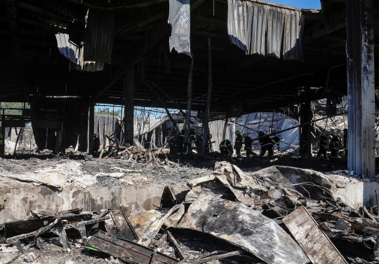 Ngeri, Ini Detik-Detik Serangan Rudal Hantam Mal di Ukraina
