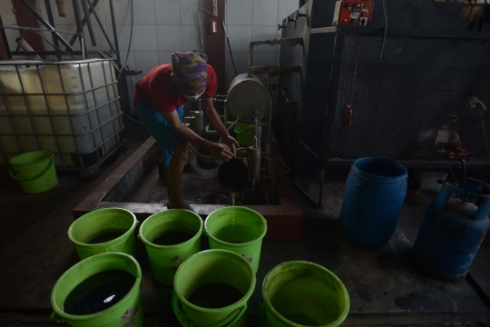 Menengok Pengolahan Sampah Plastik Jadi Bensin dan Solar di Cilegon