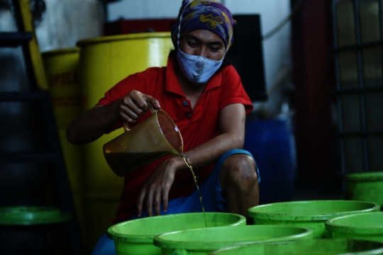 Menengok Pengolahan Sampah Plastik Jadi Bensin dan Solar di Cilegon