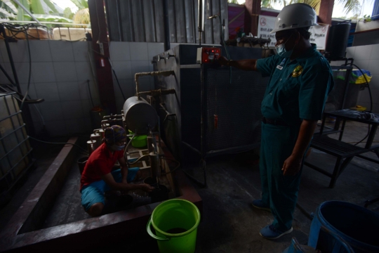 Menengok Pengolahan Sampah Plastik Jadi Bensin dan Solar di Cilegon