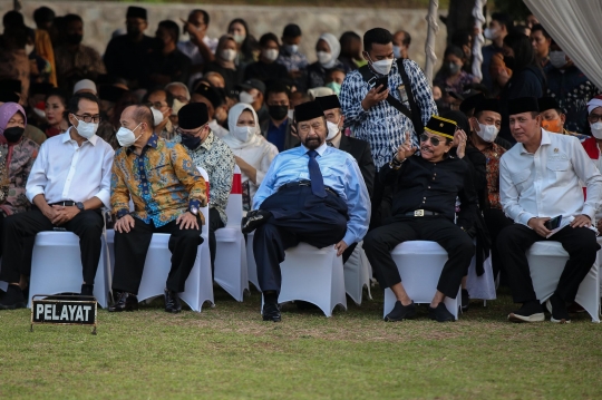 Duka Keluarga Iringi Pemakaman Tjahjo Kumolo di TMP Kalibata