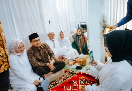 6 Momen Sahrul Gunawan Datang ke Acara Kondangan, Langsung Dikerumuni Ibu-ibu