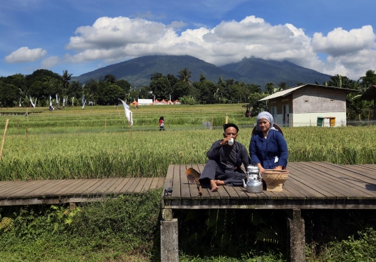 Gaya Busana Petani di Fashion Show Mulyaharja Fest 2022