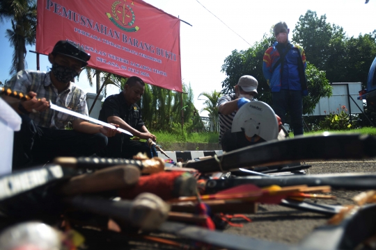 Kejari Jakarta Timur Musnahkan Barang Bukti 302 Kasus Kejahatan