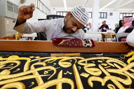 Menengok Pembuatan Kiswah Baru untuk Ka'bah