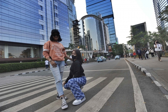 Gaya Remaja Pinggiran Jakarta di Kawasan Dukuh Atas