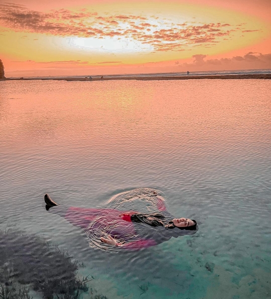 Deretan Foto Terbaru Ria Ricis di Usia Kehamilan 8 Bulan, Perut Makin Membesar