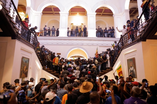 Ngamuk, Demonstran Sri Lanka Serbu dan Terobos Rumah Presiden