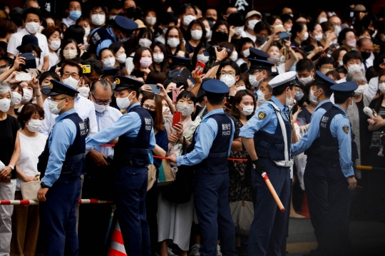 Warga Jepang Melepas Kepergian Shinzo Abe