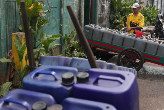 Potret Pedagang Air Bersih Keliling di Jakarta