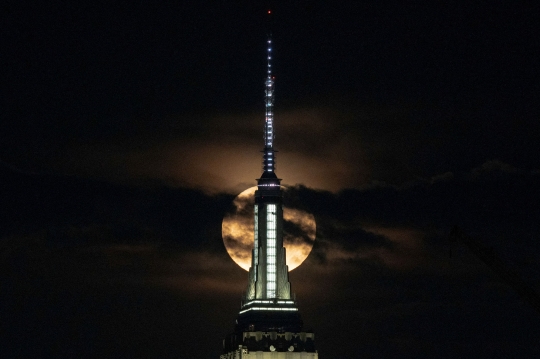 Keindahan Buck Moon, Bulan Purnama Paling Terang Tahun Ini