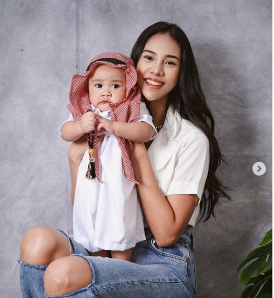 Rayyanza 'Cipung' jadi Pangeran Arab, Lucu & Gemas Bikin Anya Geraldine Klepek-klepek