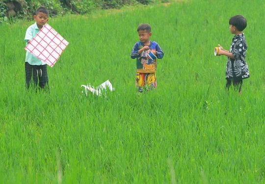 Ceria Anak Desa Mengisi Waktu Libur Sekolah