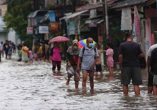 Banjir Rendam Perumahan Ciledug Indah