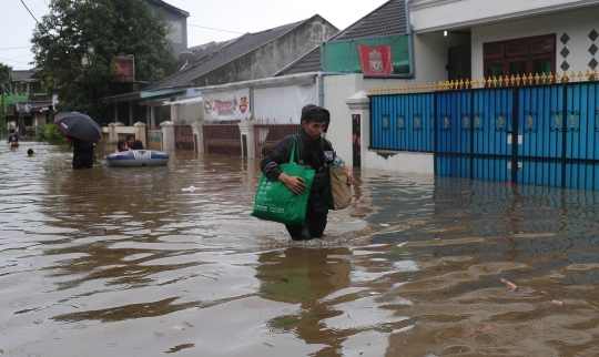 Banjir Rendam Perumahan Ciledug Indah