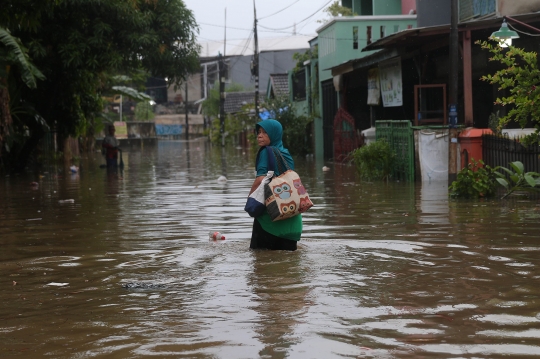 Banjir Rendam Perumahan Ciledug Indah