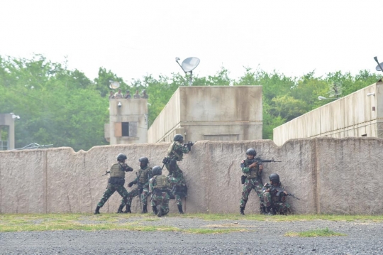 Kuasai Kota di Hawaii, Marinir TNI AL-USMC dan Korea Pukul Mundur Musuh