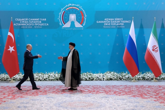 Momen Presiden Iran Gandeng Erat Putin dan Erdogan