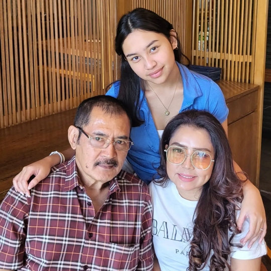Momen Kebersamaan Khirani Anak Mayangsari dan Bambang Trihatmodjo, Kompak Banget