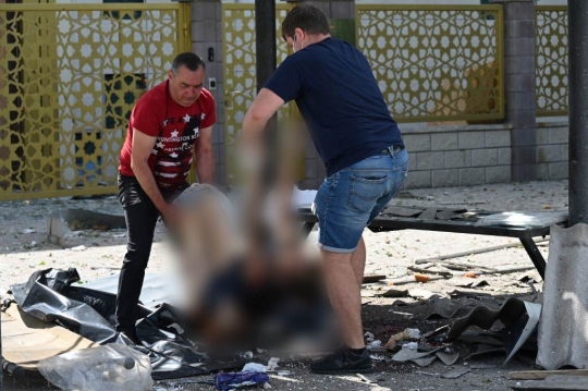 Rudal Rusia Hantam Halte Bus dan Tewaskan Tiga Warga Sipil
