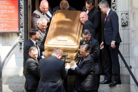 Duka Keluarga Donald Trump Selimuti Pemakaman Ivana