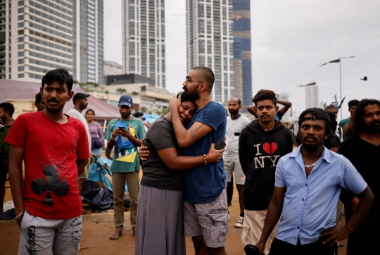 Penjagaan Ketat Polisi Usai Penggerebekan Kamp Protes Anti-Pemerintah Sri Lanka