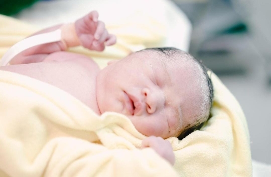 Istri Ibas Anak SBY Melahirkan, ini Potret Sang Bayi Menggemaskan Banget