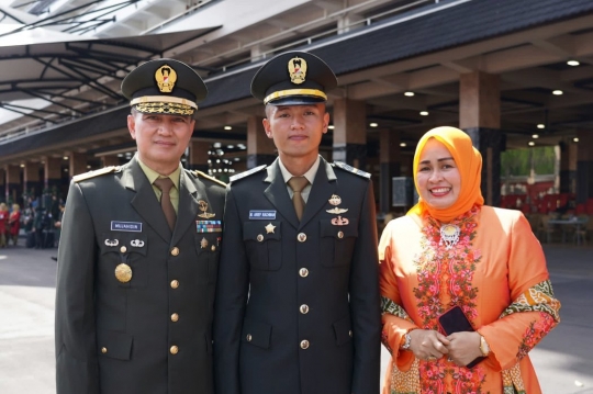 Potret 1 Keluarga TNI, Ayah Jenderal Kopassus, 1 Anak Letda & Putra Kembar Akmil