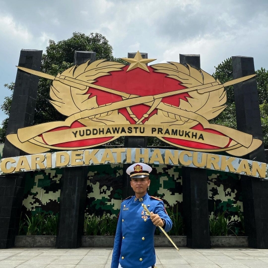 Potret 1 Keluarga TNI, Ayah Jenderal Kopassus, 1 Anak Letda & Putra Kembar Akmil