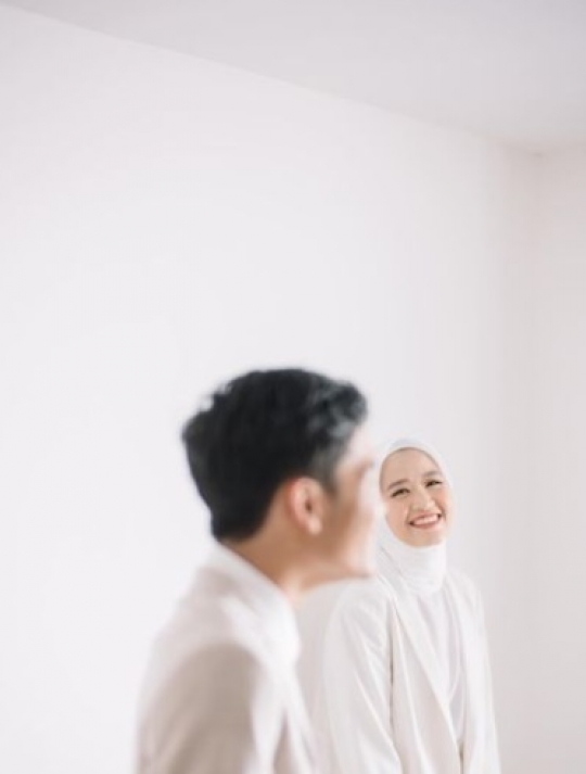 Menikah Hari Ini, Intip Potret Prewedding Bintang Emon dan Alca