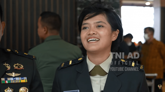 Sosok Perwira Wanita TNI AD Letda Virly Luthfita, Ternyata Ayahnya Mayor Infanteri