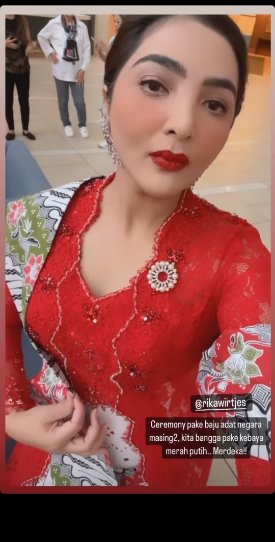 Potret Cantik Ashanty Pakai Kebaya Merah Putih di Amerika Serikat, Banjir Pujian