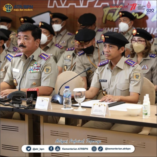 Penampilan Terbaru Eks Panglima TNI, Jadi Menteri Pakai Seragam Bintang 4 di Pundak