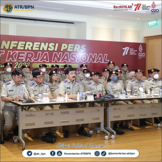 Penampilan Terbaru Eks Panglima TNI, Jadi Menteri Pakai Seragam Bintang 4 di Pundak