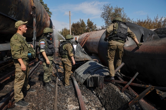 Serangan Ukraina Hantam Depot Minyak Donetsk yang Dikuasai Rusia