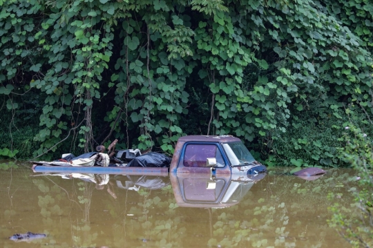 Banjir Besar Landa Kentucky AS Tewaskan Tiga Orang