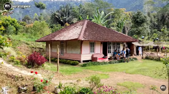 Potret Kampung Tersembunyi Cuma Ada Dua Rumah, Pemandangannya Ada Air Terjun Cantik