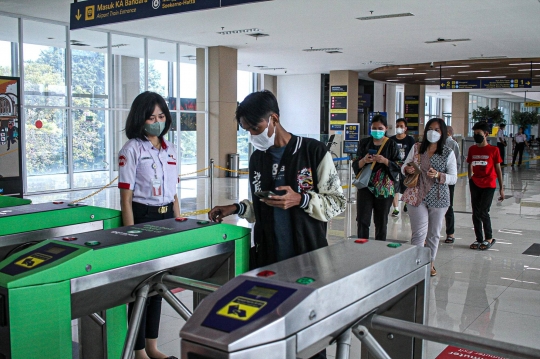 Stasiun BNI City Uji Coba Pelayanan Naik Turun Penumpang