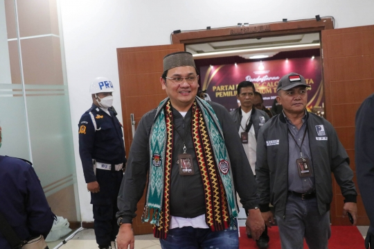 Gaya Farhat Abbas Daftarkan Partai Pandai ke KPU