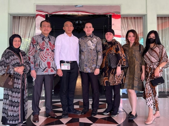 Ajudan Prabowo Antarkan Adik Pendidikan di Akmil, Potret Dua Saudara Ini Disorot