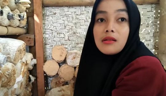 Potret Gadis Desa yang Cantik Budidaya Jamur Tiram, Netizen 'Patut dicontoh'