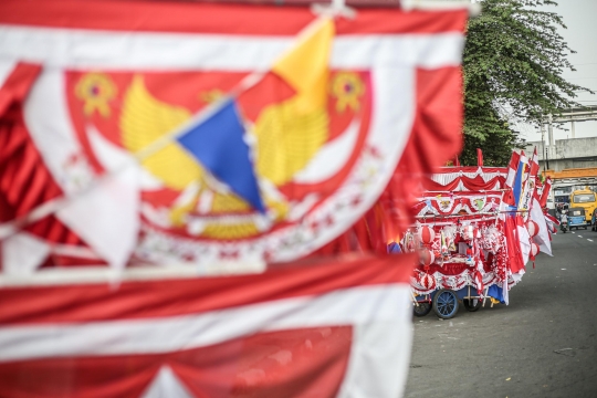 Jelang 17 Agustus, Pedagang Bendera Musiman Bermunculan