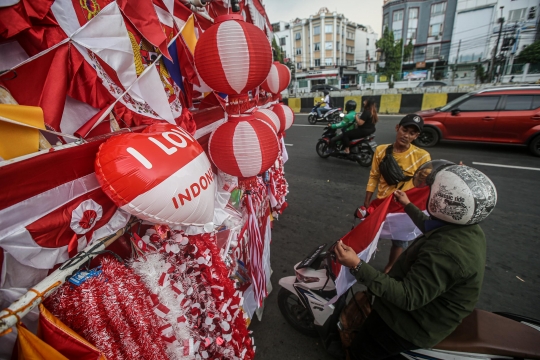 Jelang 17 Agustus, Pedagang Bendera Musiman Bermunculan