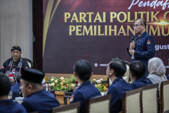 I Gede Pasek Daftarkan Partai Kebangkitan Nusantara ke KPU