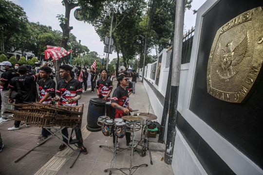 I Gede Pasek Daftarkan Partai Kebangkitan Nusantara ke KPU