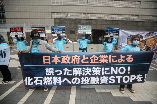 Geruduk Kedubes Jepang, Aktivis Walhi Desak Pendanaan Energi Fosil Dihentikan