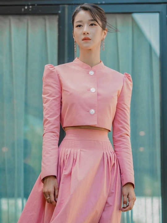 12 Aktris Cantik Korea yang Dikenal Miliki Ant Waist (Pinggang Semut)