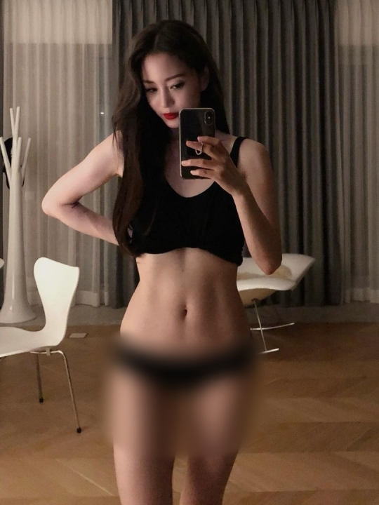 12 Aktris Cantik Korea yang Dikenal Miliki Ant Waist (Pinggang Semut)