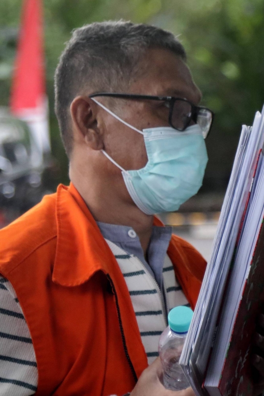 Ekspresi Mantan Plt Sekda Penajam Paser Utara Jalani Sidang Lanjutan